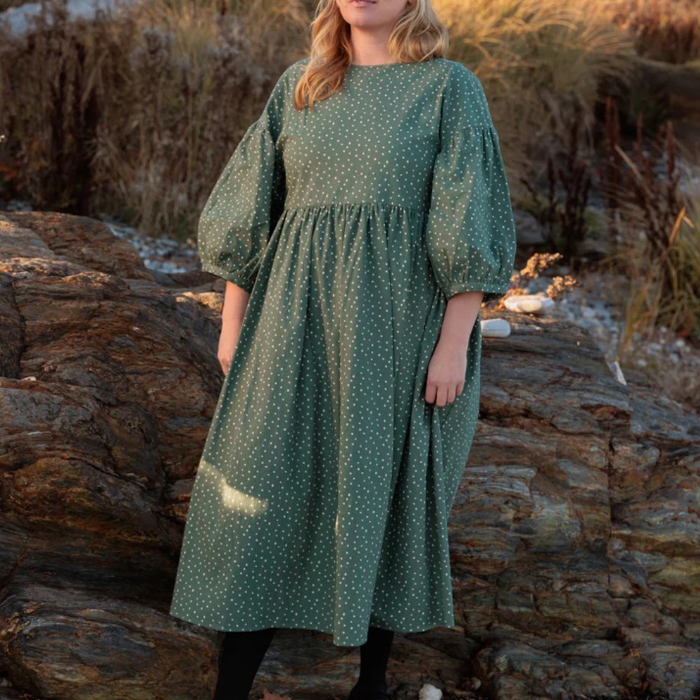 Tradlands Green Dot Long Sleeve Midi Dress